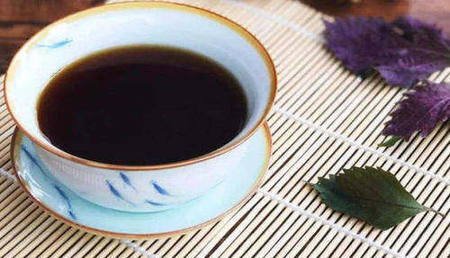 生长在野外的这植物，过去农民不重视，如今是药食两用的药材