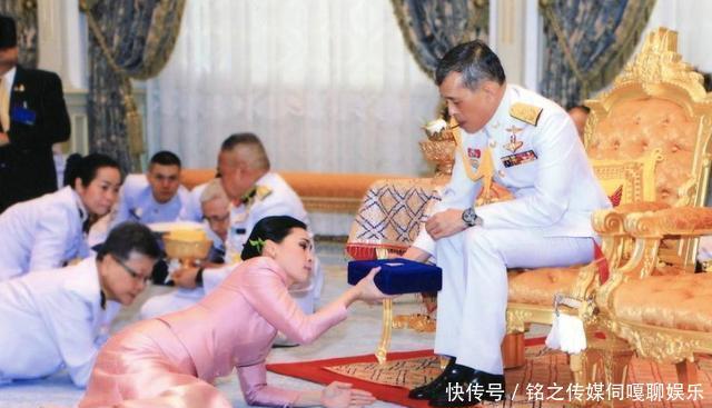  【妃子】泰国国王为躲避疫情，携20个妃子在德国自我隔离？网友：太任性！