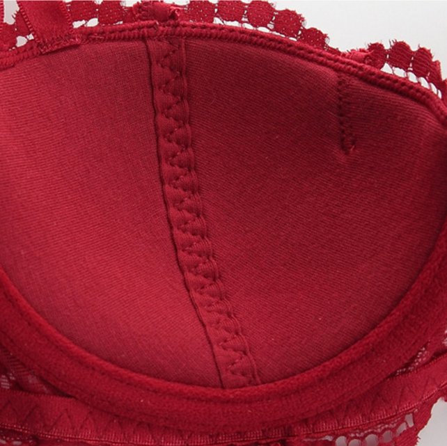 有一种全新文胸:叫做“一片式”文胸，你知道它怎么穿吗?