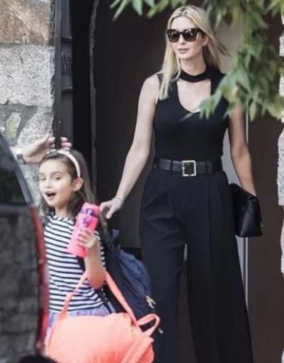 37岁伊万卡:紧身旗袍凹出迷人曲线，图5伊万卡女儿出镜很可爱!