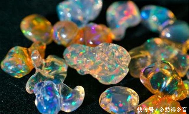 这个小镇，全村人都住在地下，地面竟没人居住！