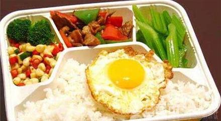 推拿诊所小孩当练手系谣言 辟谣后网红医生谢功能的医术又遭质疑