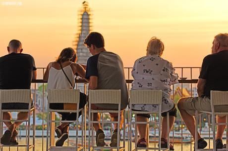 【看过】泰国曼谷“母亲河”,日落胜景浪漫醉人,这样的曼谷你看过吗