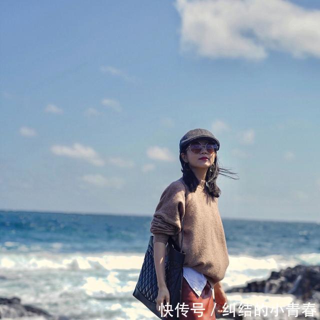 『博主』毛衣下面别配阔腿裤了,学学三木博主这几种搭法,闭着眼照穿就行