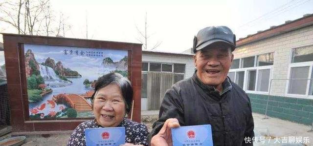 今年新农合卡要“作废”，在此之前农民还有一件重要的事要做！