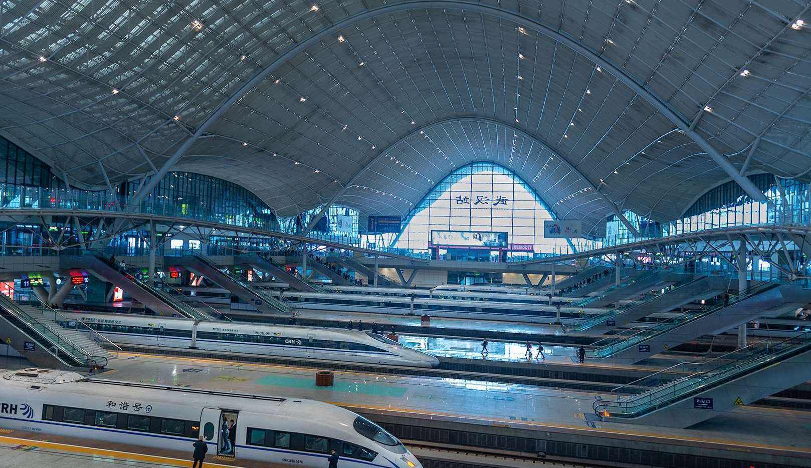  #我国#我国最令人煎熬的高铁，全程7个多小时，大部分时间手机没