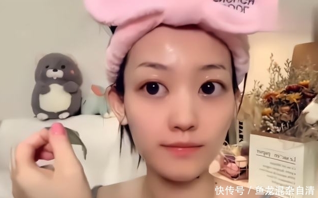  [暗沉]女人满脸“暗沉黄气”，逃不过3点原因！