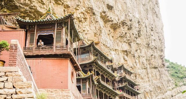 为何排队2小时 欣赏20分钟的山西悬空寺 能吸引众多游客？