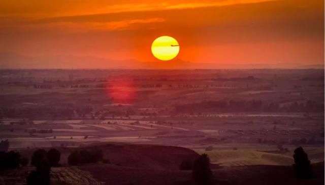 不到新疆，都不知道中国的秋天有多美！秋天的丝绸之路景色宜人
