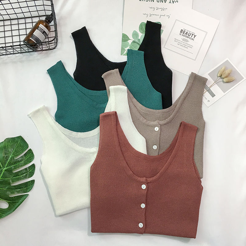 吊带:无法抵挡的纤细诱惑，玩转夏日海边度假风