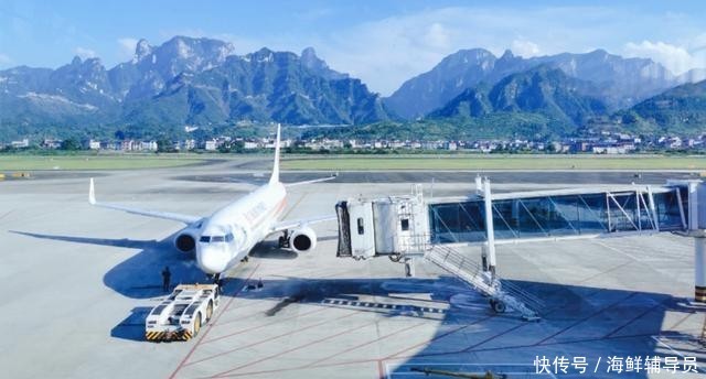 中国“最美”的国际机场,被5A级景区环绕,游客:都不想飞走了