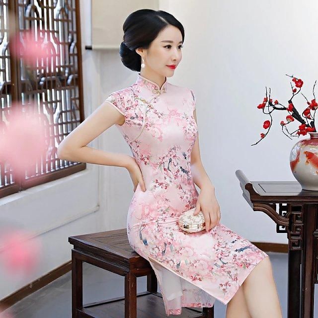 粉色桃花旗袍，甜美可人，清纯唯美，气质优雅！