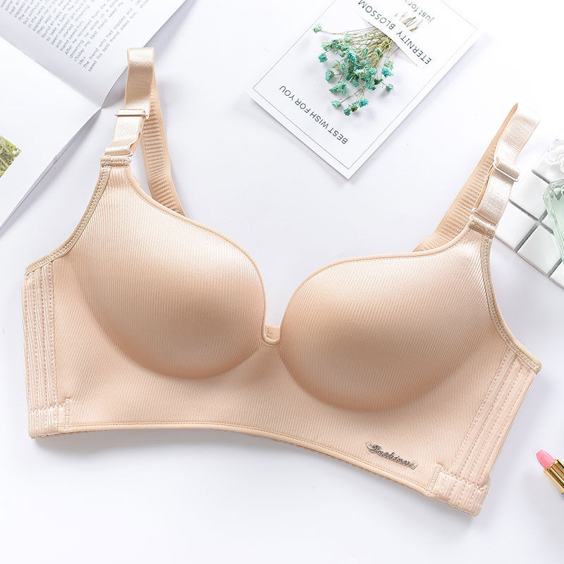 法国女人果真浪漫!文胸都是前开口式的，妙不可言!美的勾人心弦