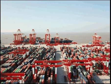 中国今年上半年GDP, 各省突破1兆元，广东、江苏突破4兆元