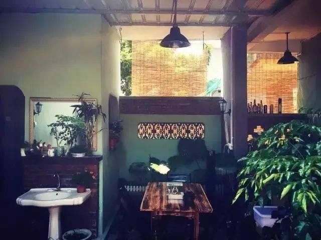 穿越大半个地球去摆摊，93年济南小伙这样诠释“彪悍的人生”