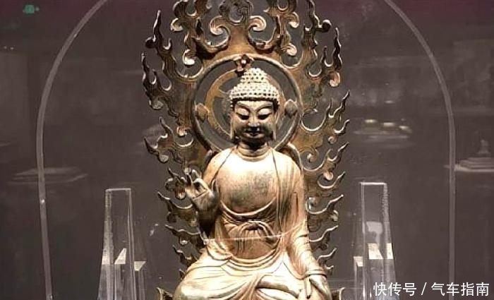 雷峰塔下地宫入口被巨石压着，难道埋着白素贞吗？专家道出实情