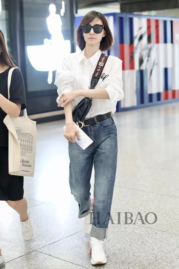 秘籍| 明星都在炫腹秀美腿，但怎么露才更高级?【海报街拍】