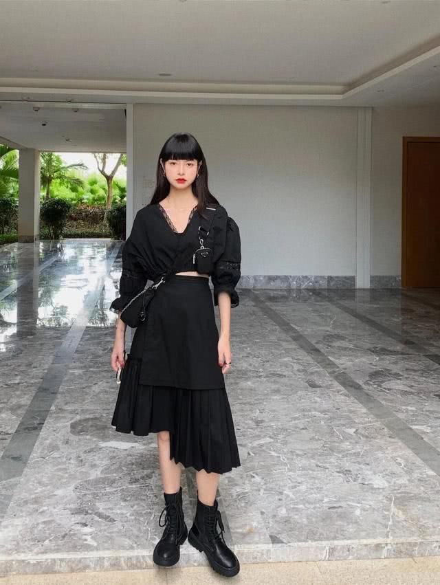  变得更加@五一出游穿搭示范，温柔与甜美并存，打造不一样的自己