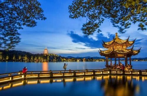  #有钱#中国带州字的省会城市，一个比一个有钱，第一个最先想到谁