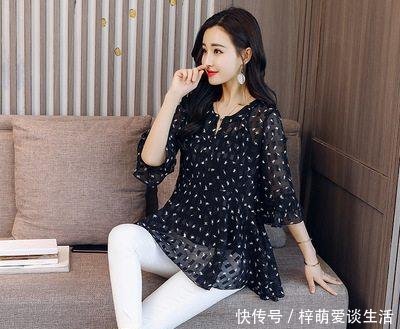 「刚上」五一出去游玩要打扮的嫩些,刚上新的时尚套装,让你美的清新脱俗