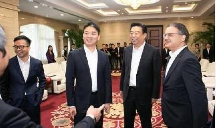 刘强东回国破谣言，到底要闹哪样?