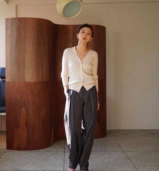  『春天』春天上班穿什么？简约干净的韩风搭配，舒服有气质