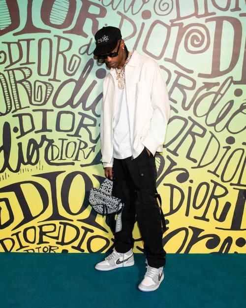 「联名」内部爆料Dior x AJ1联名本周将公布抽签,众星上脚,欧美要延期发售?