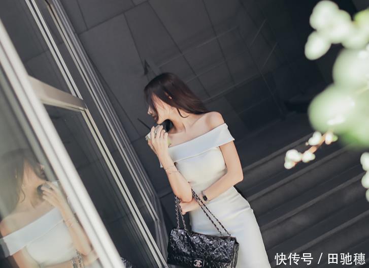  摄影■摄影天气太热，小姐姐来杯冷饮感觉还不错哦