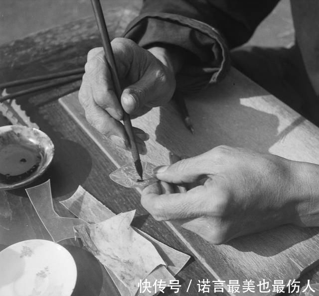 『国宝级』这位带刀的白胡子老人,若生活在现在,可能是国宝级人物
