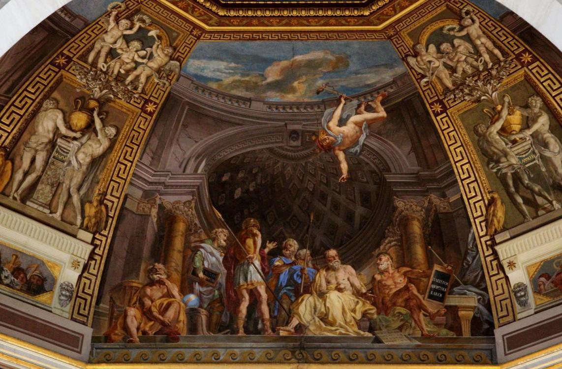 这个国家人口只有500多人，但看到该国女性后，游客：怪不得人少