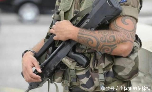 『身上有没』美军士兵几乎都有纹身，中国军人却不允许纹身，这到底是为何？