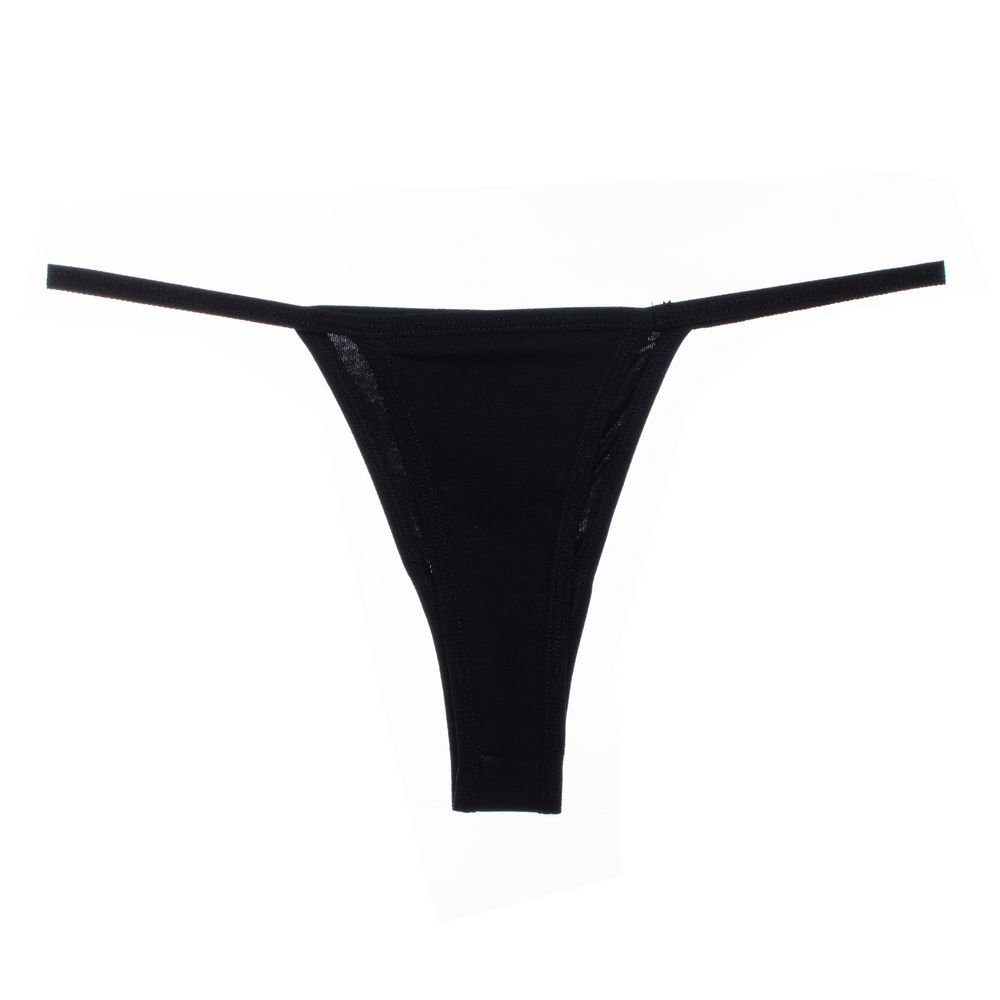 现在的女人很简单，裤衩也简单，穿两条带子就可以了