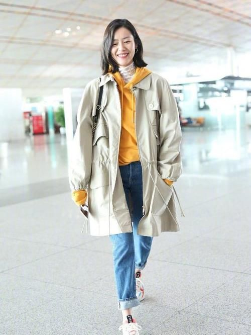  「小开衫」早春外套不知怎么选？看看刘雯身上这3件外套，经典洋气又百搭