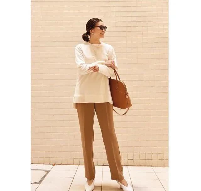  『伊藤真知』他们的基础款也不一般 每一件都能穿很多年