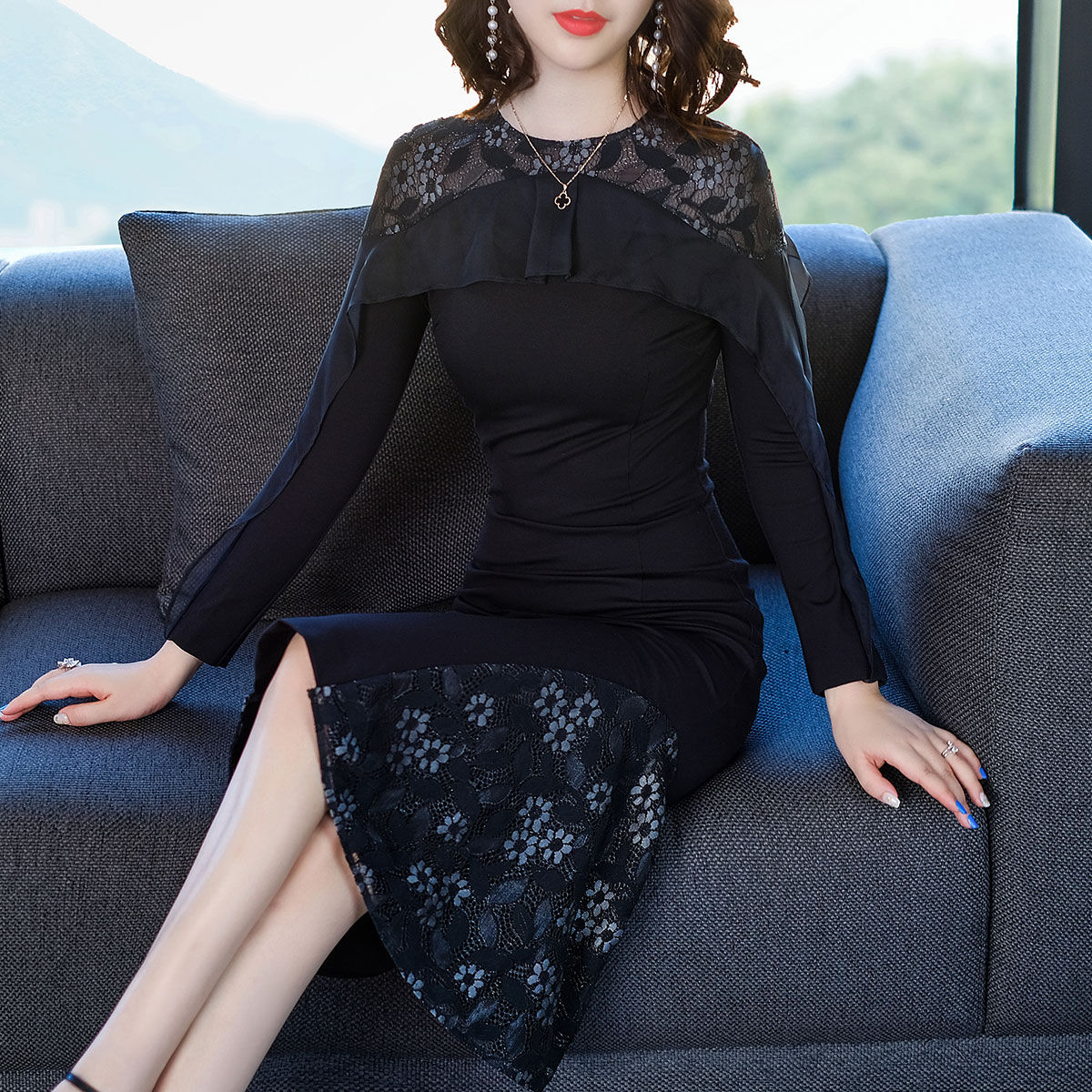 立秋，令你怦然心动的连衣裙+裸鞋靴子，高贵优雅，美得不可一世