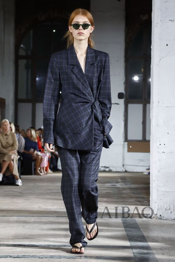 Tibi女装秀：严谨的设计理念