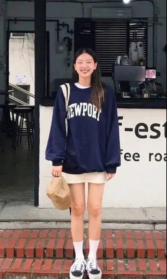 【卫衣】卫衣都有,但是如何穿出高级感你得知道这3点