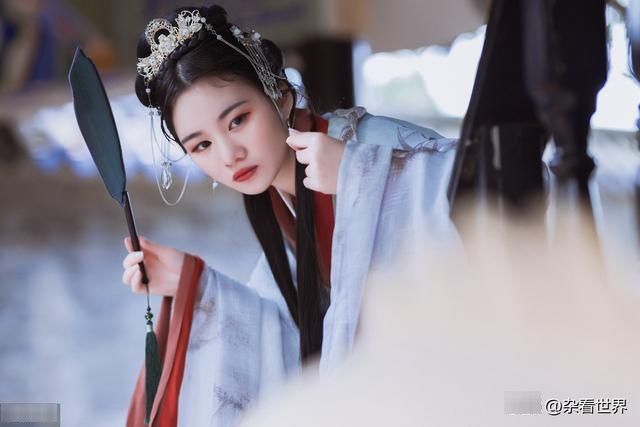  『美女』“淡红褪白胭脂涴”古代的美女们都是使用什么来打扮得美美的呢？