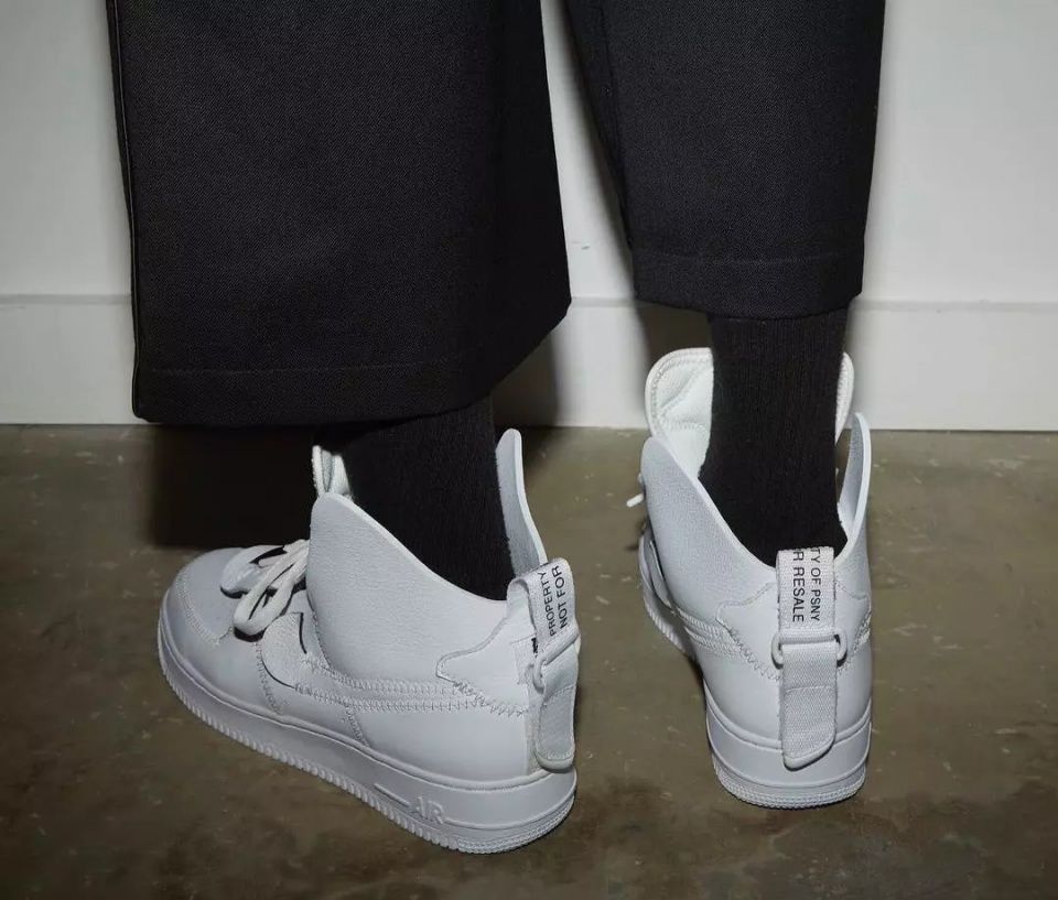 侃爷也有少女心，卡戴珊公布夜光350甜蜜由来|每周剁手