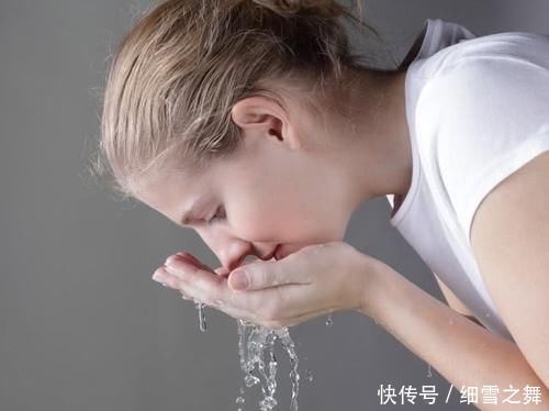 『不用』纯牛奶敷脸后用不用洗 告诉你怎么做