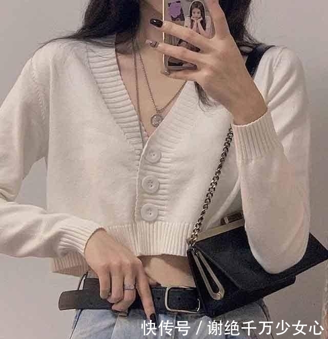  『款式的短上衣』占据时尚圈半壁江山的单品，显高又显瘦，短款上衣竟如此火爆?