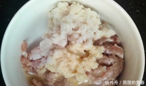 「阿胶」它是“穷人的阿胶”,姑姑1周吃3次,气血双补,45岁不显老