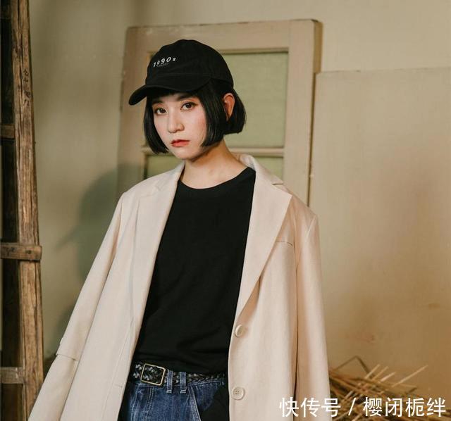  『卫衣』早春搭配｜卫衣都穿腻了，“春外套”这样搭才叫绝呢！