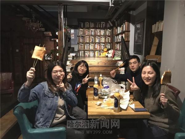 18道菜最先光盘的是它｜老道外青旅里的大年夜