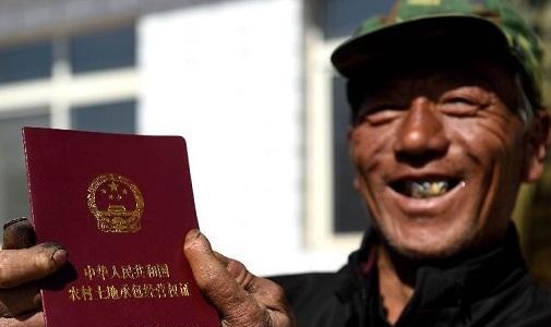 明年开始，农村3项费用全部免费，农民别傻傻交钱，村委收也不行