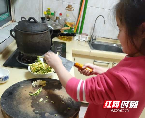 『劳动最光荣』湖南各地活动庆“五一”:感恩劳动者 传承劳动精神