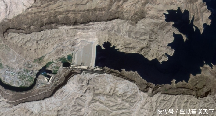 伊朗除了山多就算了,而且三分之二的国土几乎都是荒漠