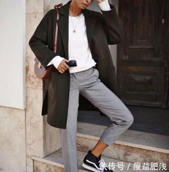 气质@时尚大衣穿搭，展示欧美简约风的不俗气质
