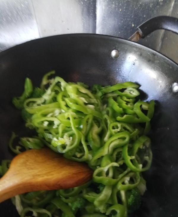  [成熟]它的维生素C高达西红柿的15倍，隔三差五吃，皮肤白又美！