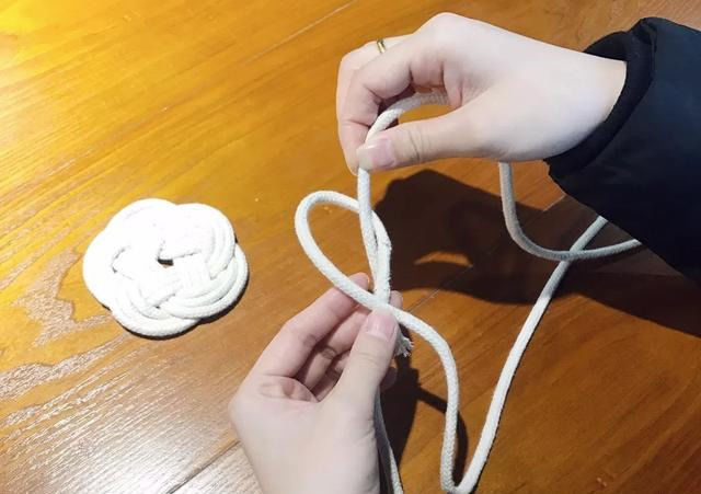 『编绳』结绳编织DIY,棉绳就能编个好看又实用的杯垫,编绳附教程!